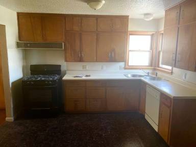 Main picture of 4216 King Ave