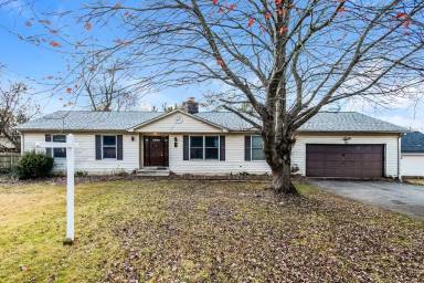 Main picture of 6919 Taylor Manor Ave