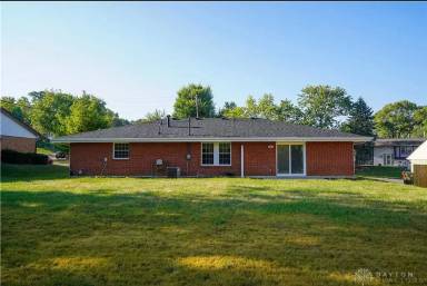 Main picture of 700 N Gebhart Church Rd