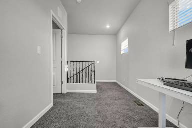 Main picture of 1072 Haper Ct