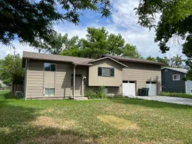 Main picture of 113 S 12th St W