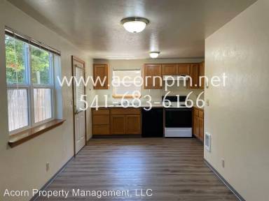 Main picture of 261 D St