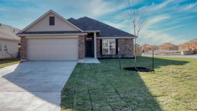 Main picture of 533 Fallbrook Dr