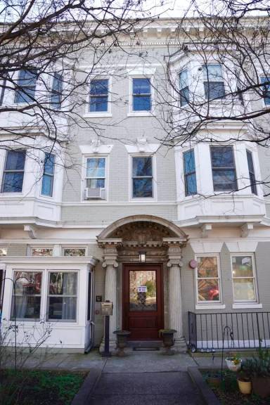 Main picture of 1305 E Capitol St SE