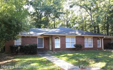 Main picture of 1405 Kurt Cir