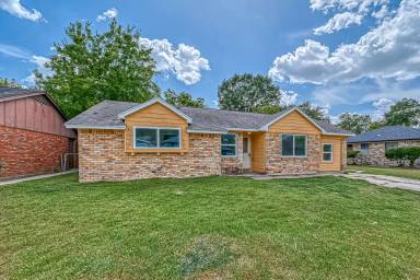 Main picture of 5606 Elm Springs Dr