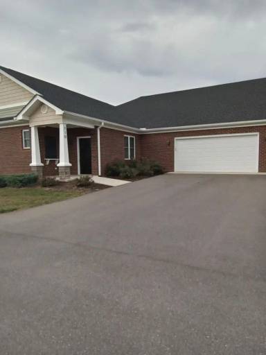 Main picture of 110 Villa Oak Cir