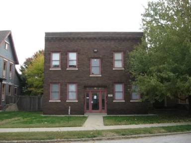 Main picture of 915 Fayette St