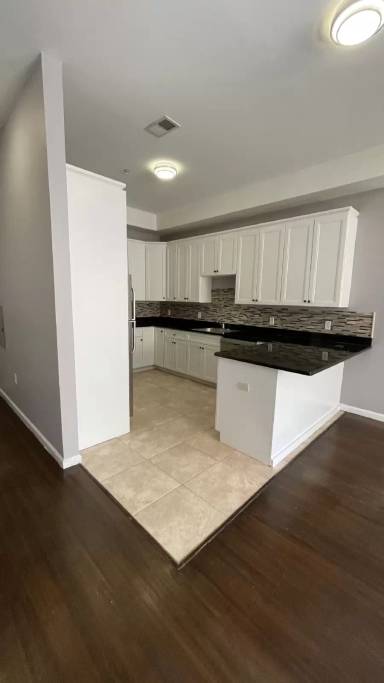 Main picture of 5005 Palisade Avenue - 304