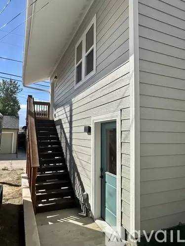 Main picture of 2079 1/2 S Pennsylvania St