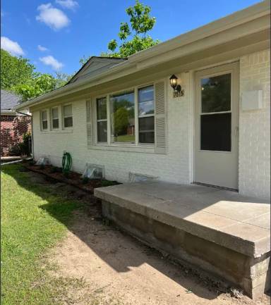 Main picture of 7515 E Gilbert St