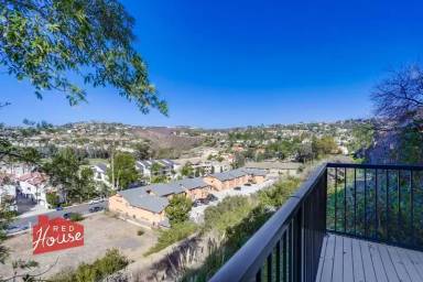 Main picture of 2920 La Costa Ave