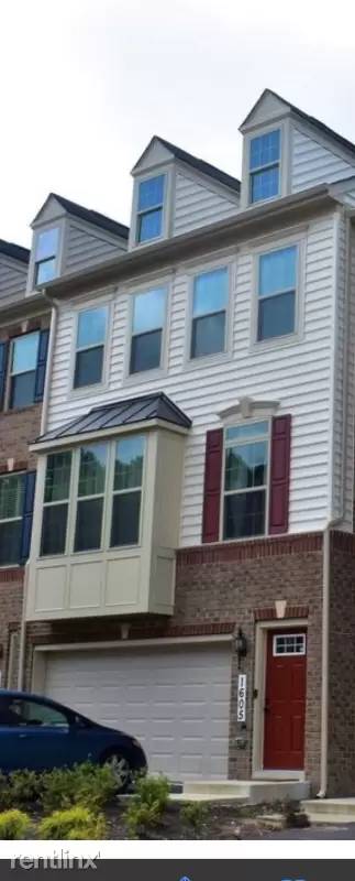Main picture of 1603 Regent Manor Ct