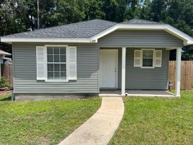 Main picture of 1100 Merrie Way