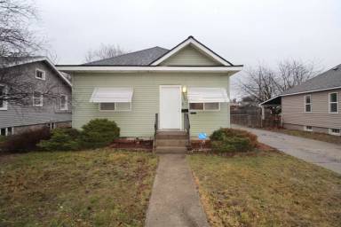 Main picture of 2718 N Crestline St