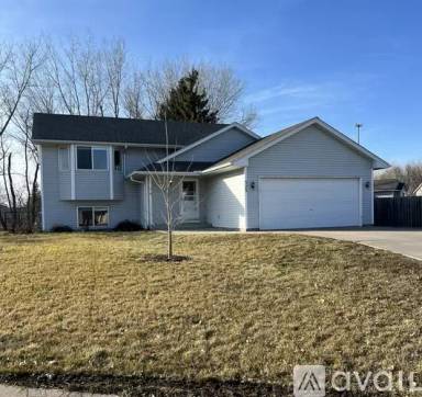 Main picture of 323 Fieldcrest Ave