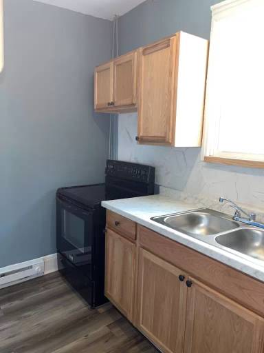 Main picture of 7 Academy St