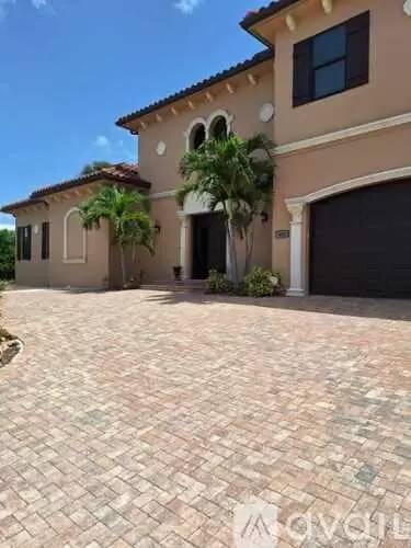 Main picture of 483 S Barfield Dr