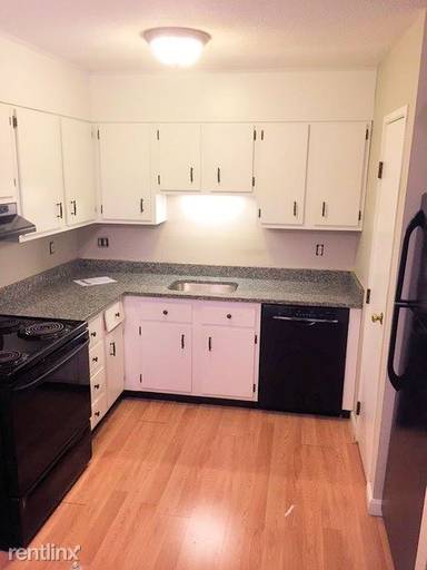 Main picture of 4 Chapel Hill Dr