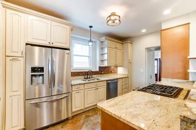 Main picture of 3217 Lookout Dr