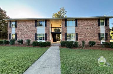 Main picture of 710 N Maple St