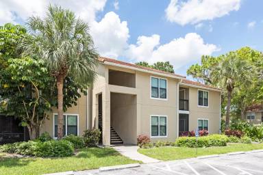 Main picture of 4040 Crockers Lake Blvd