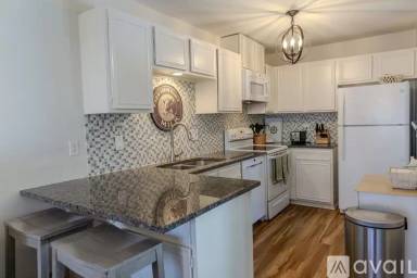 Main picture of 7589 Zinnia Way