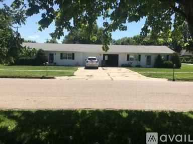 Main picture of 409 W D St