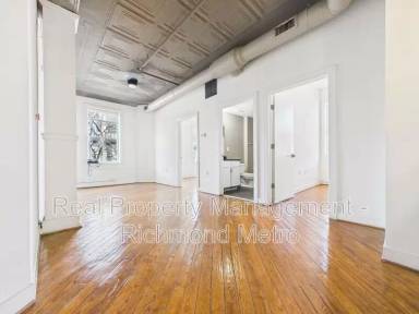 Main picture of 15 N 18th St