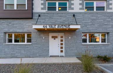 Main picture of 44 Yale Ave