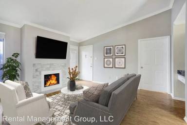 Main picture of 2125 Augusta Dr