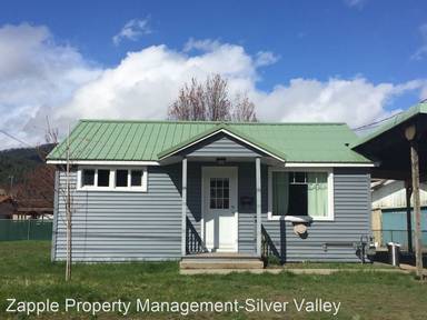 Main picture of 462 Railroad Ave