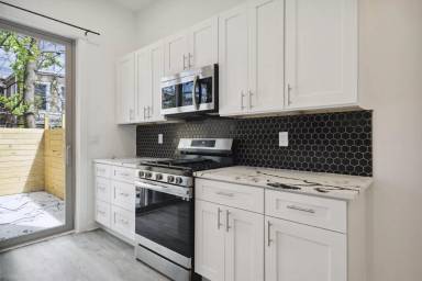 Main picture of 3827 Olive St