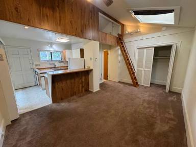 Main picture of 2026 Clinton Ave