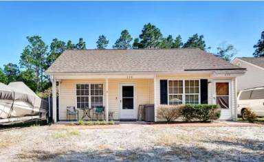 Main picture of 226 Dobbs St