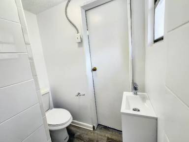 Main picture of 6420 New Kings Rd