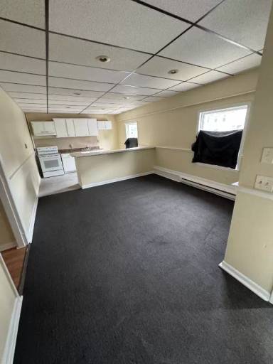 Main picture of 28 Pleasant St