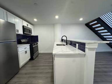 Main picture of 901 Quarry St