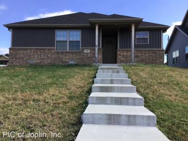 Main picture of 2401 Bird Ave