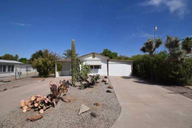 Main picture of 9340 E Edgwood Ave