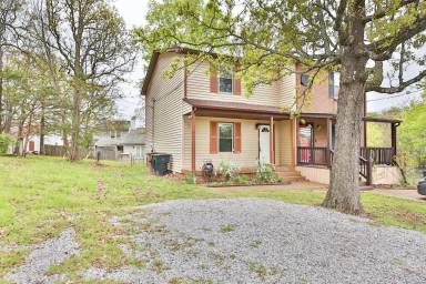 Main picture of 207 Tenonwood Ct