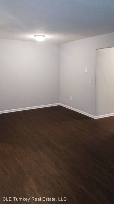 Main picture of 5216 E Lake Rd