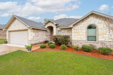 Main picture of 4311 N Chisholm Trl