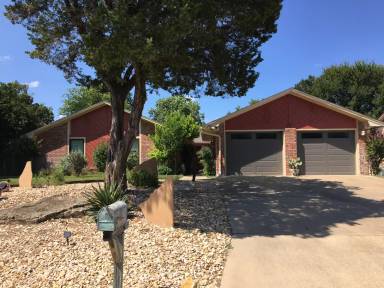 Main picture of 113 Wind Ridge Dr