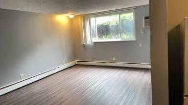 Main picture of 2787 Queen City Ave