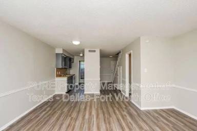 Main picture of 1128 Highbush Dr