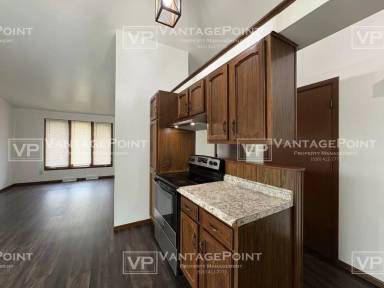 Main picture of 814 Broadway St