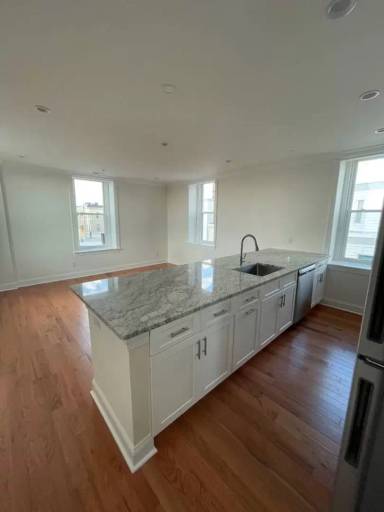Main picture of 1415 Wolf St