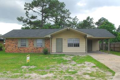 Main picture of 406 Pine Hills Dr