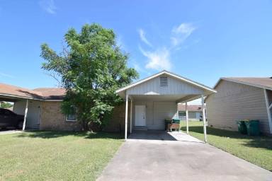 Main picture of 1640 Ellen Pl